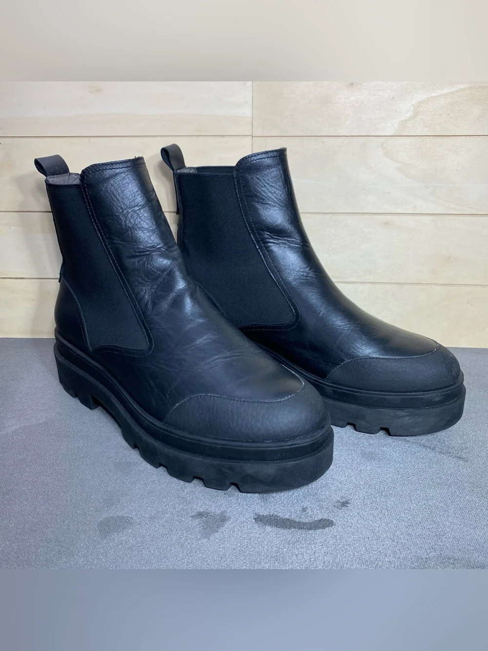Fly London Lugged Chelsea Boots Black Leather Women's Size 10.5 Shoes EU41